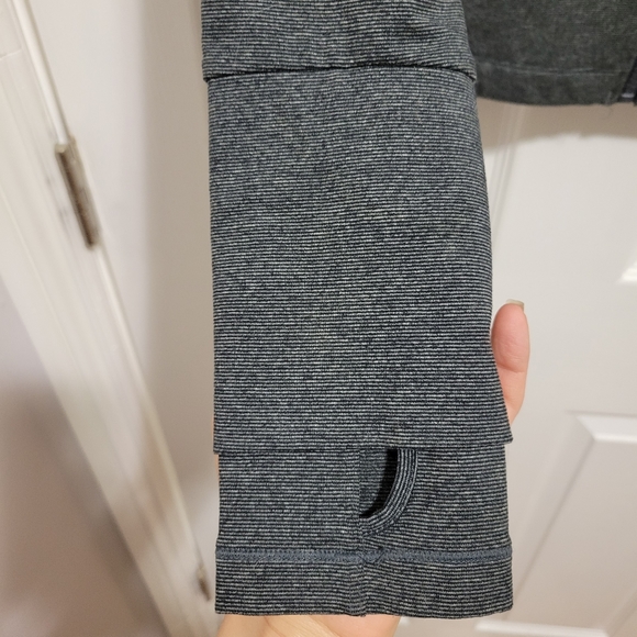 Under Armour jacket size small - Picture 3 of 8